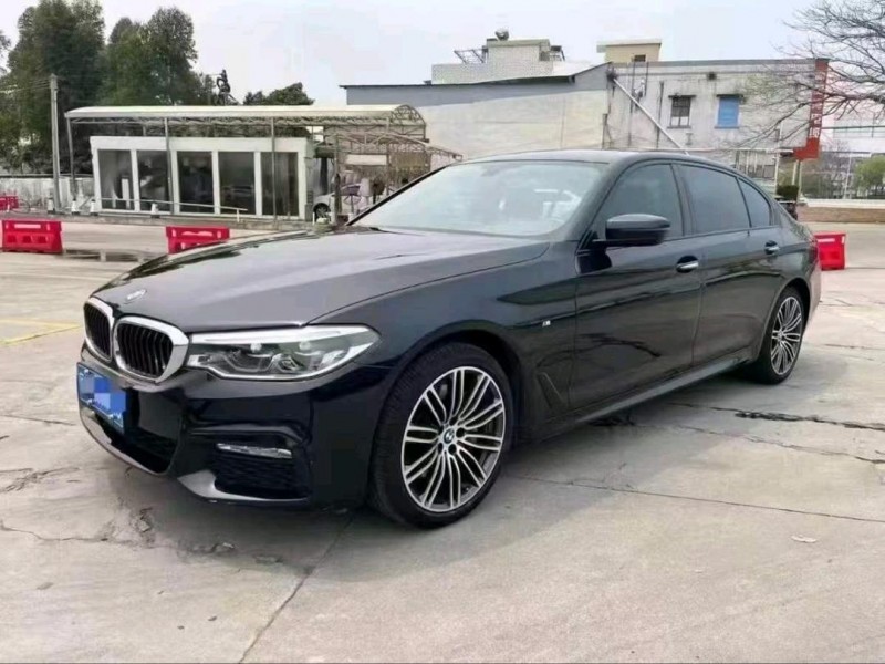 广州17年宝马5系3