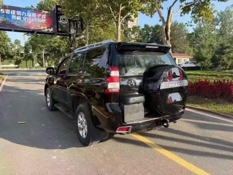 东营12年丰田普拉多7