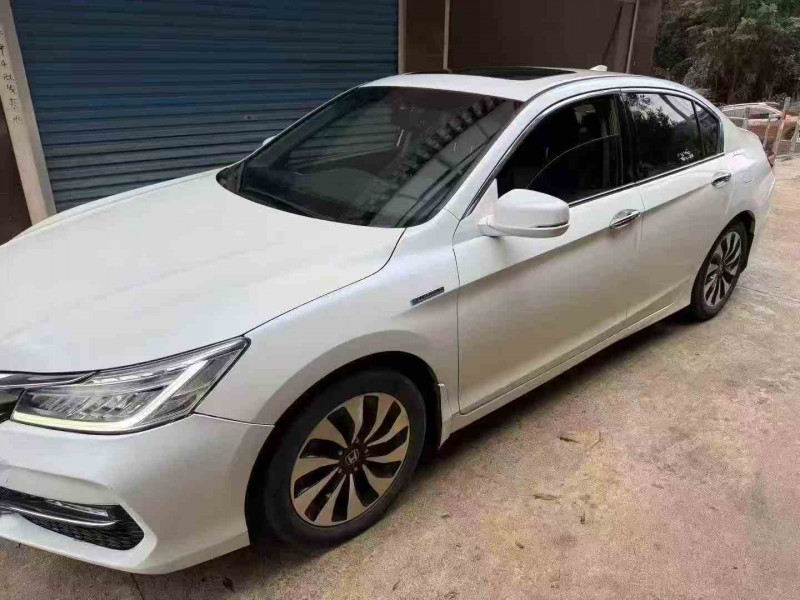 长沙17年本田雅阁3