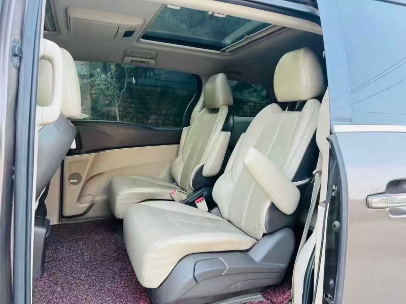 青岛12年别克GL85