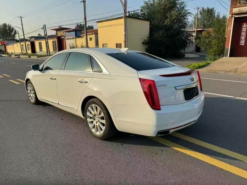 枣庄17年凯迪拉克XTS6