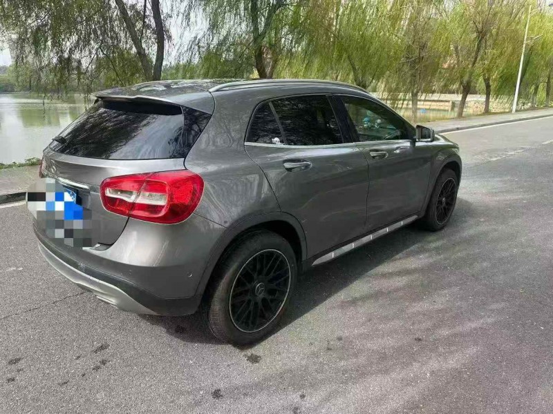 萍乡16年奔驰GLA8