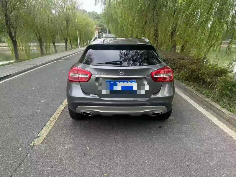 萍乡16年奔驰GLA9