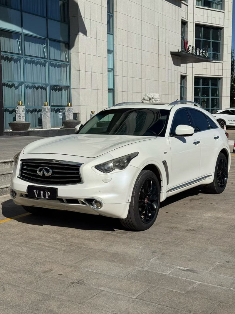 赤峰15年英菲尼迪QX702