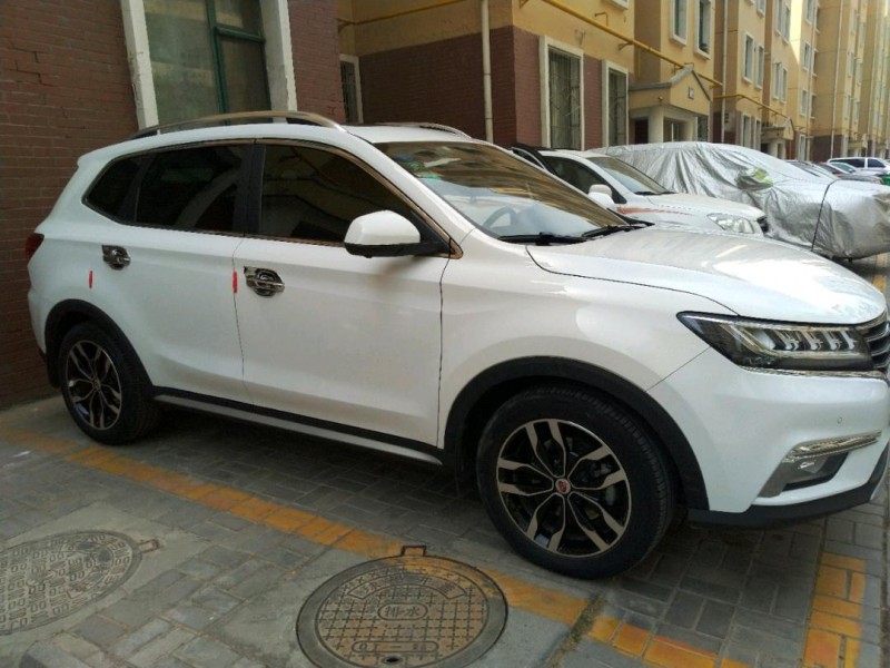 西宁17年荣威RX52