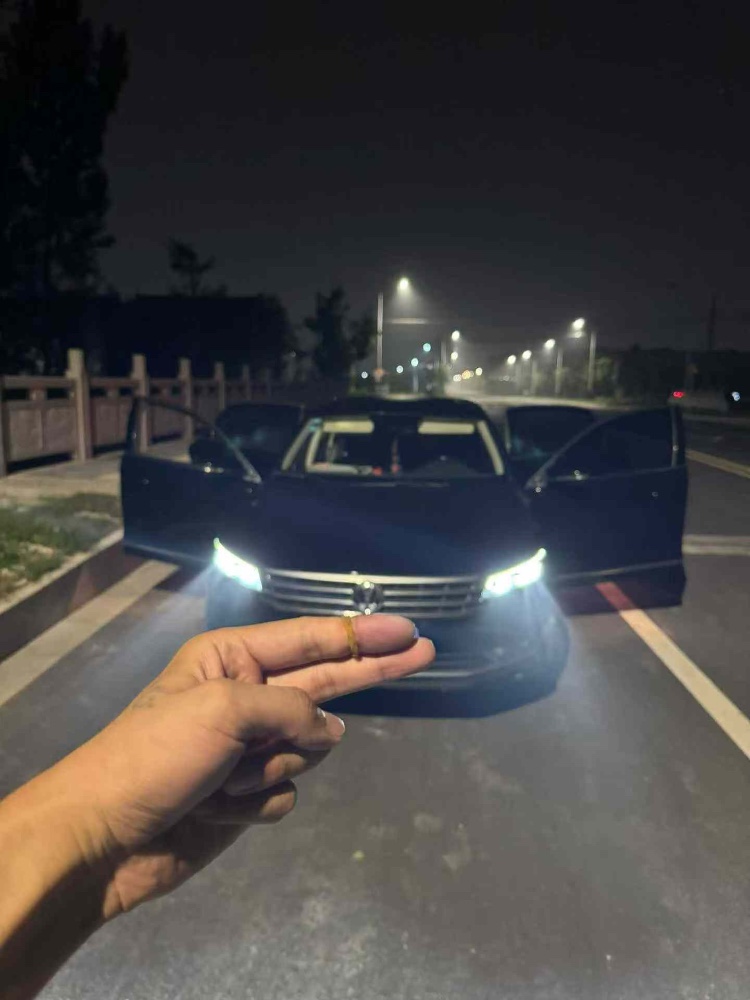 菏泽16年大众帕萨特1