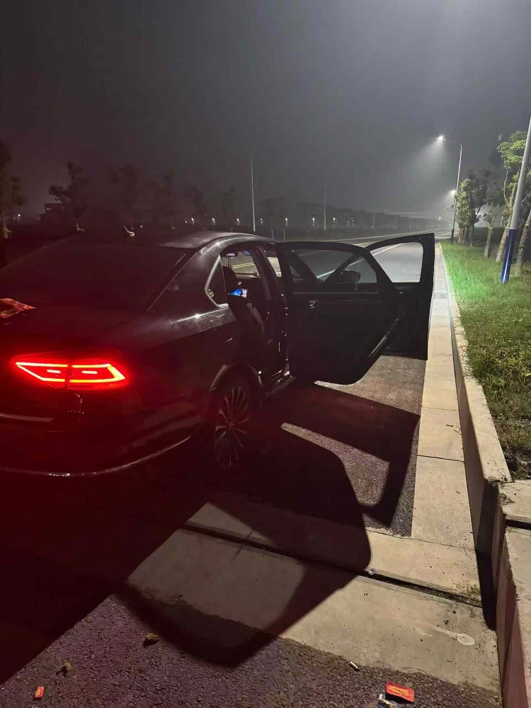 菏泽16年大众帕萨特2