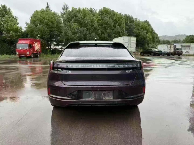 嘉兴22年极氪汽车0017