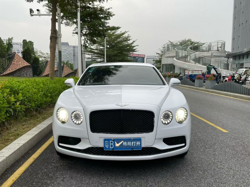 深圳17年宾利飞驰1