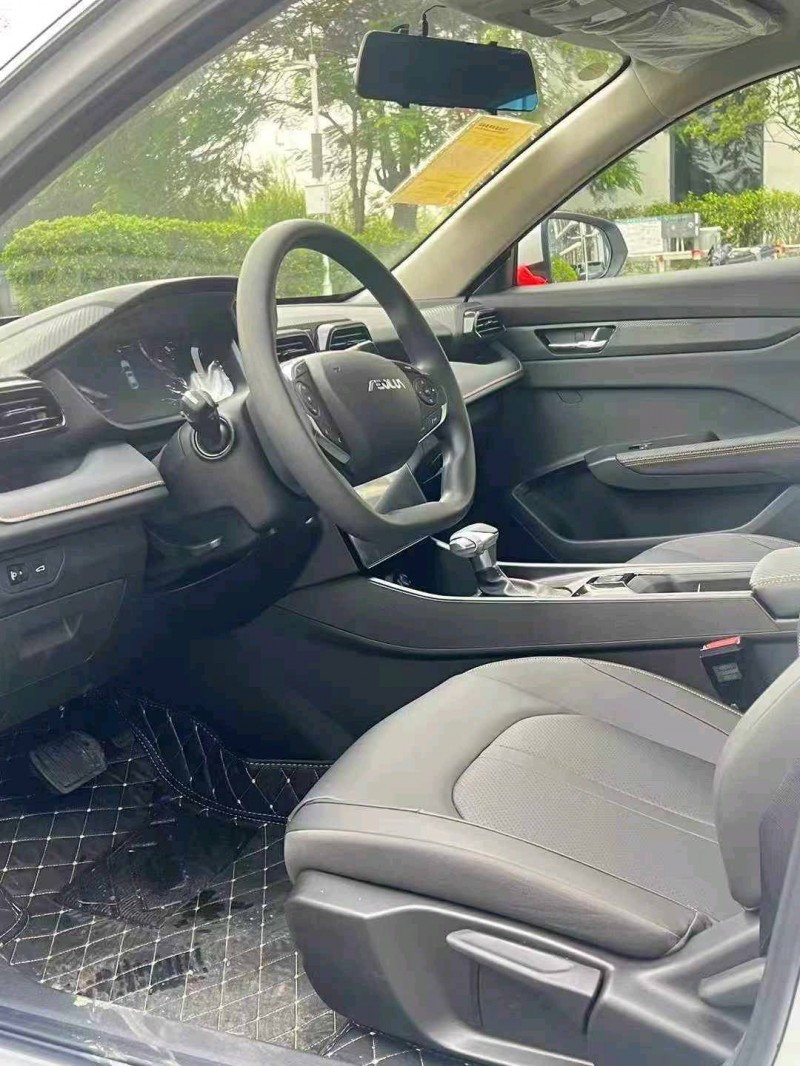 广州25年东风奕炫5