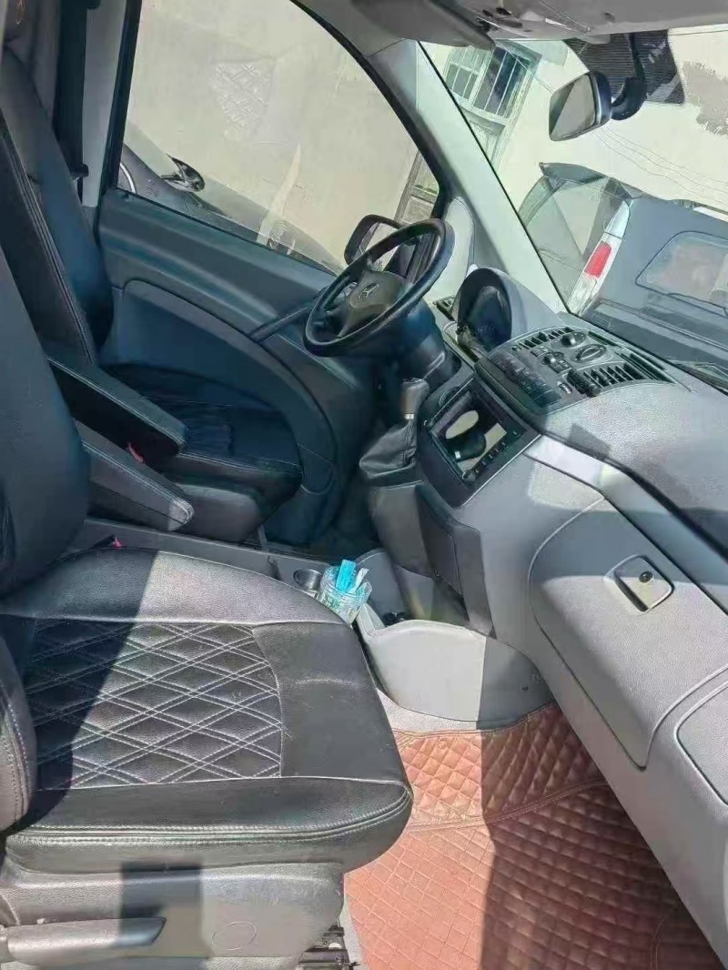 菏泽16年奔驰威霆3