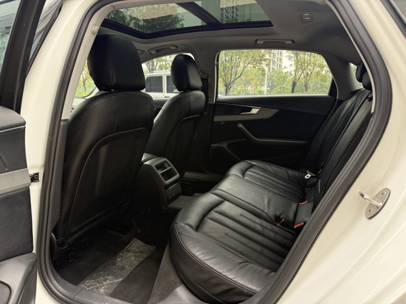 济宁19年奥迪A4L6