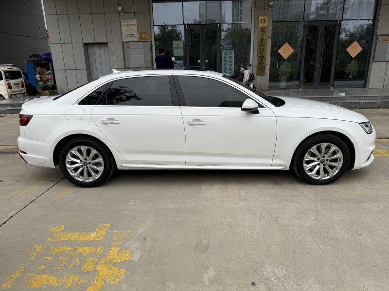 济宁19年奥迪A4L8