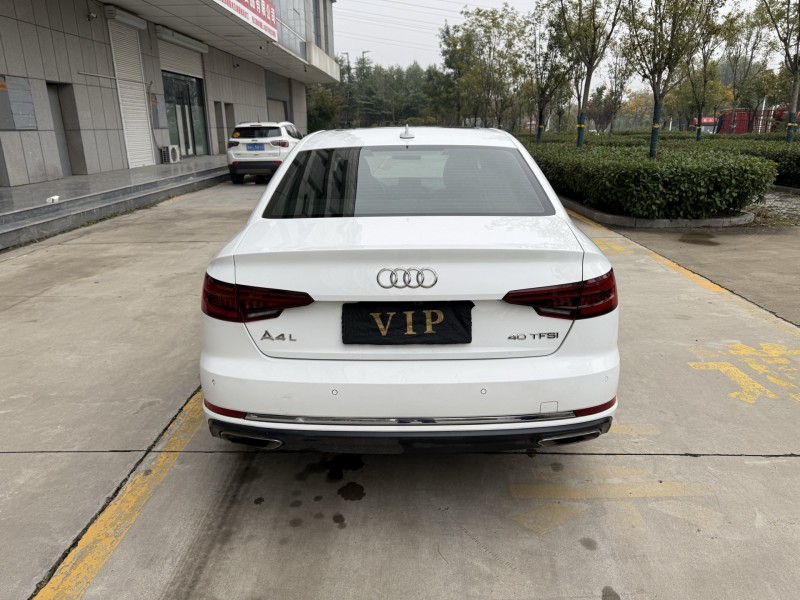 济宁19年奥迪A4L9