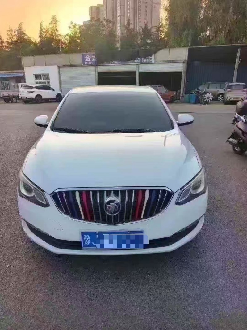 菏泽17年别克英朗1