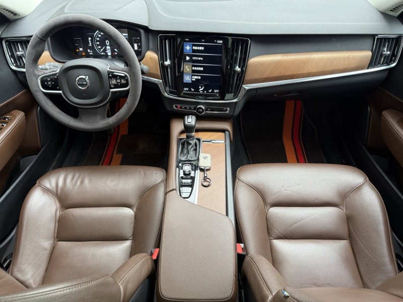 济宁19年沃尔沃S906