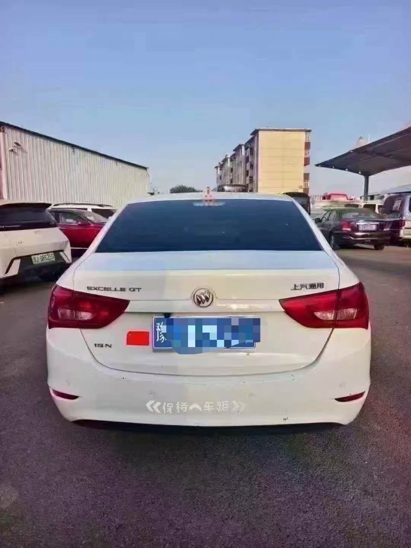 菏泽17年别克英朗5