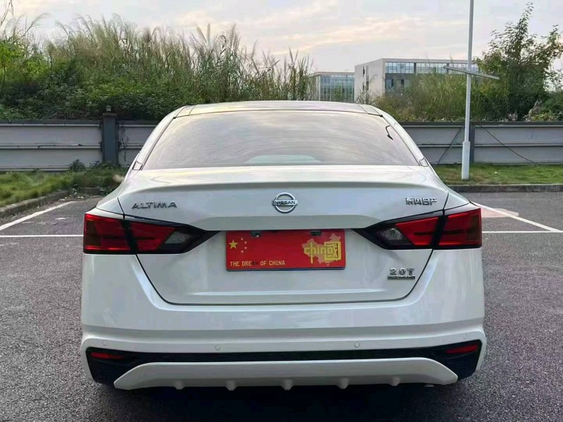 广州22年日产天籁5