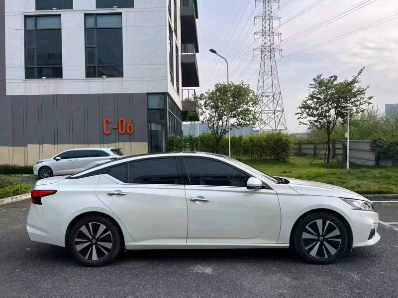 广州22年日产天籁6