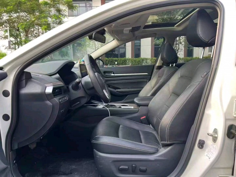 广州22年日产天籁8