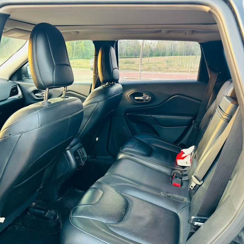 聊城17年Jeep自由光4