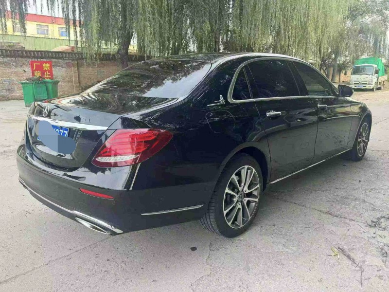 保定19年奔驰E8