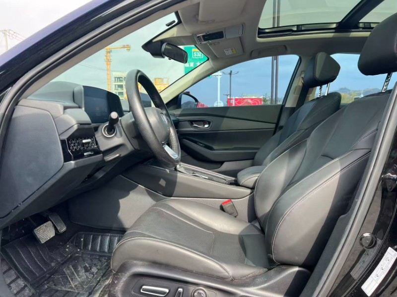 临夏23年本田雅阁4