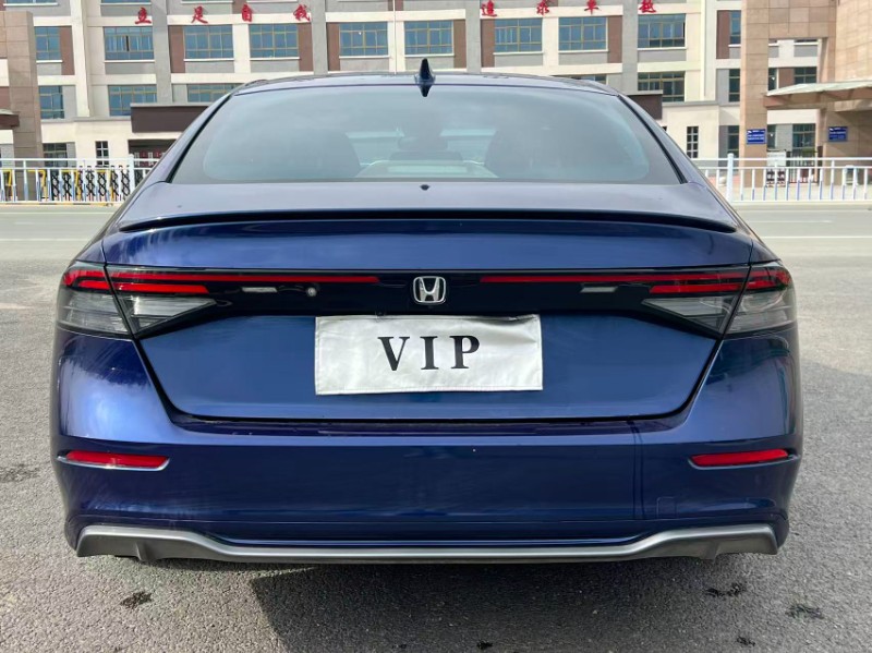 临夏23年本田雅阁8