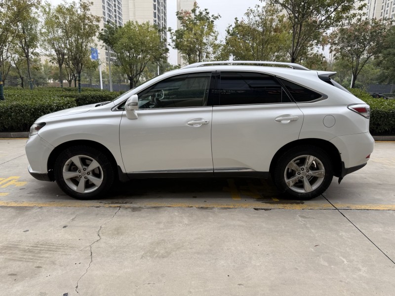 济宁15年雷克萨斯RX8