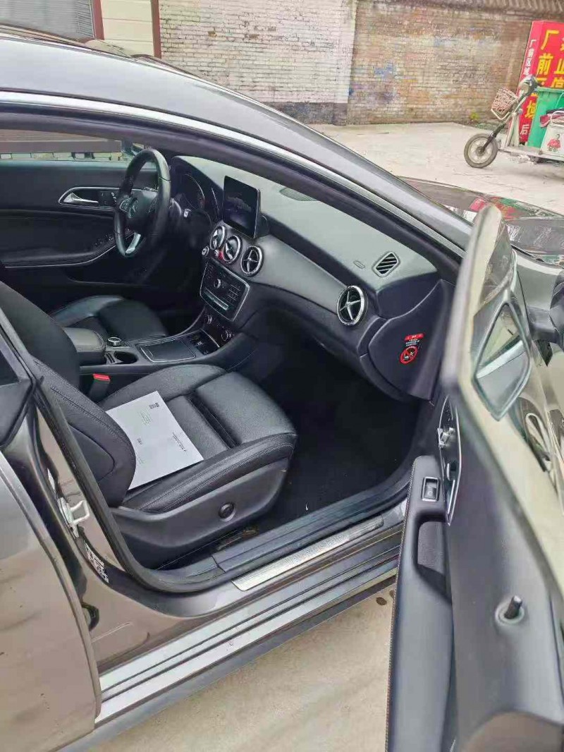 保定18年奔驰CLA4