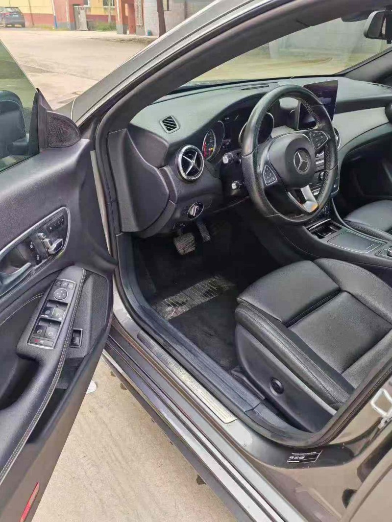 保定18年奔驰CLA6