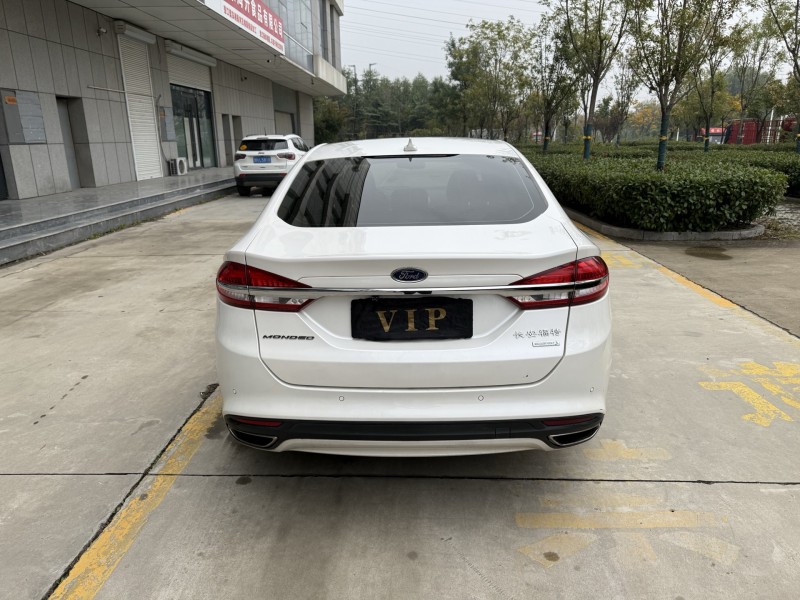 济宁18年福特蒙迪欧9