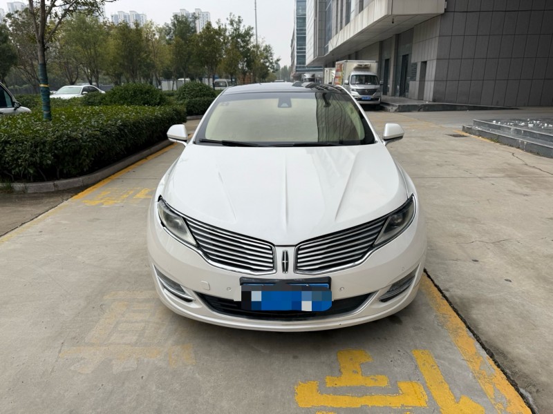 济宁16年林肯MKZ1