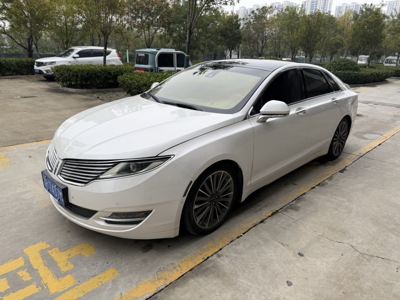 济宁16年林肯MKZ3