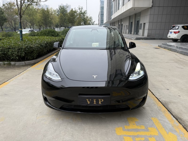 济宁22年特斯拉MODEL Y1