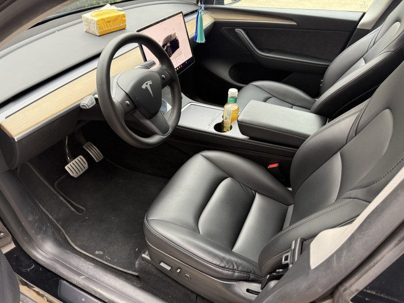 济宁22年特斯拉MODEL Y5