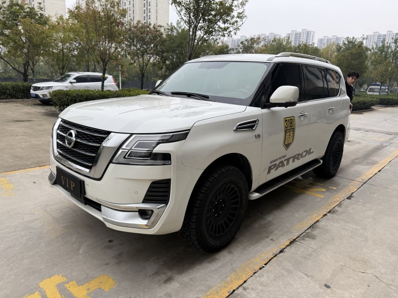 济宁20年日产途乐3