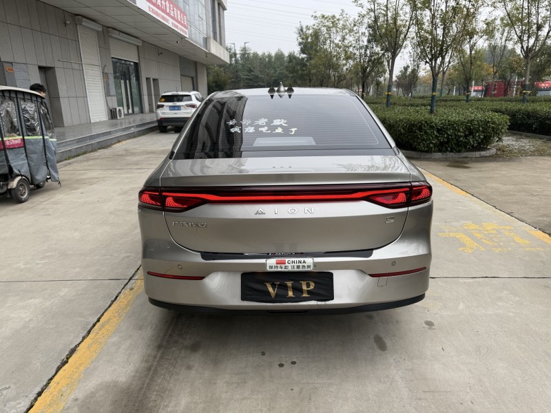 济宁24年传祺埃安S9