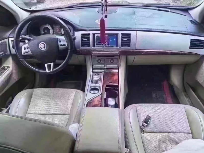 菏泽10年捷豹XF7