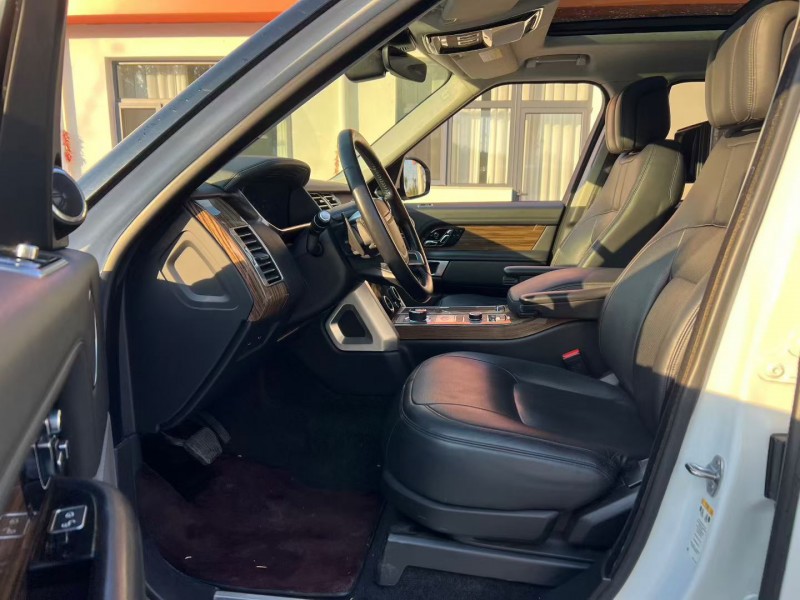 唐山19年路虎揽胜行政9