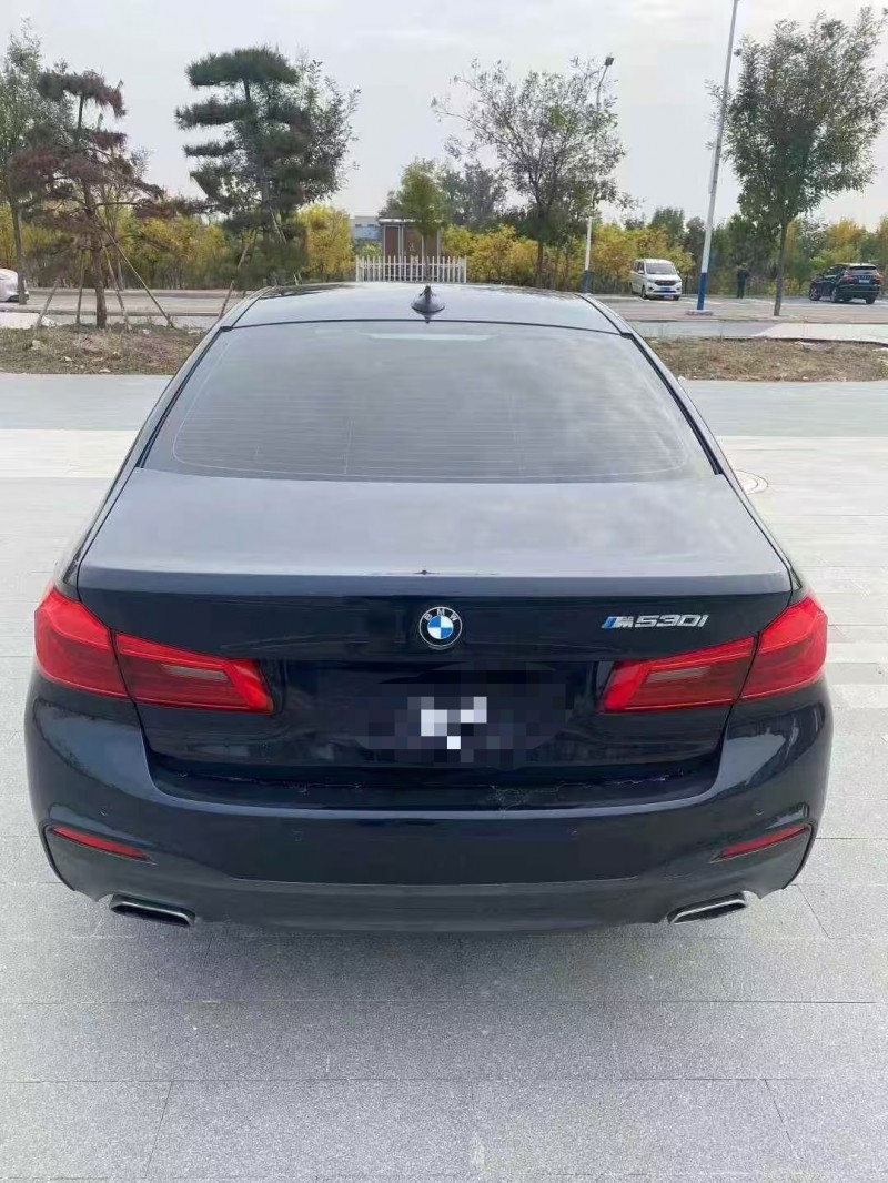 菏泽17年宝马5系9