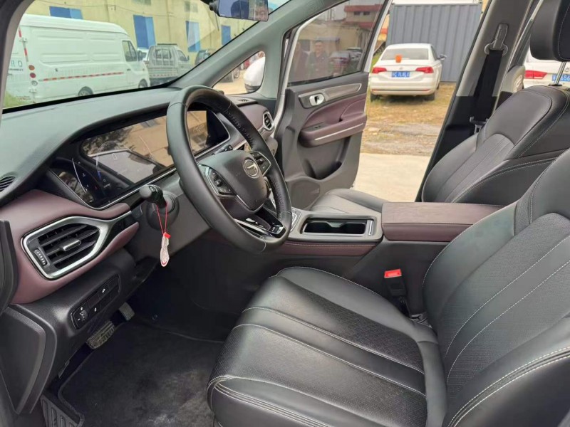 徐州23年传祺M64