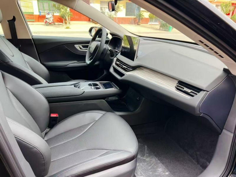 潍坊25年红旗E-QM55