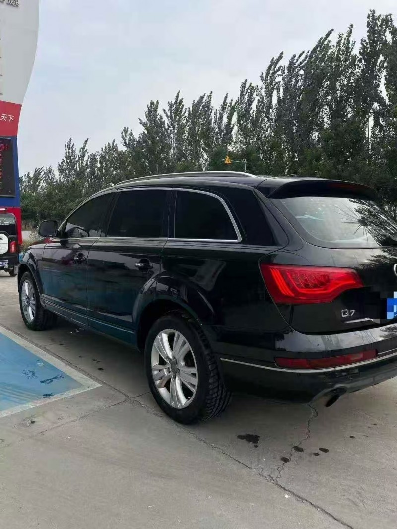 菏泽10年奥迪Q76