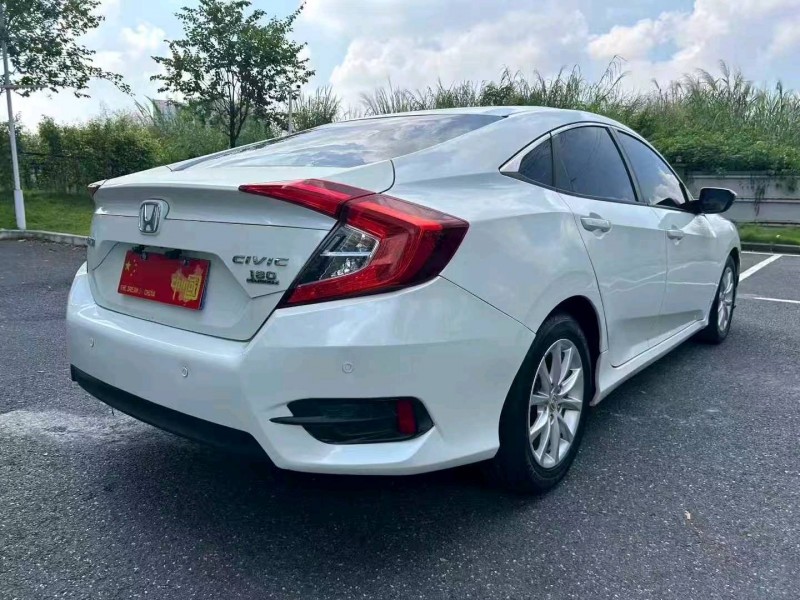 广州17年本田思域8