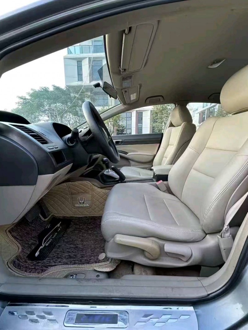 广州10年本田思域5