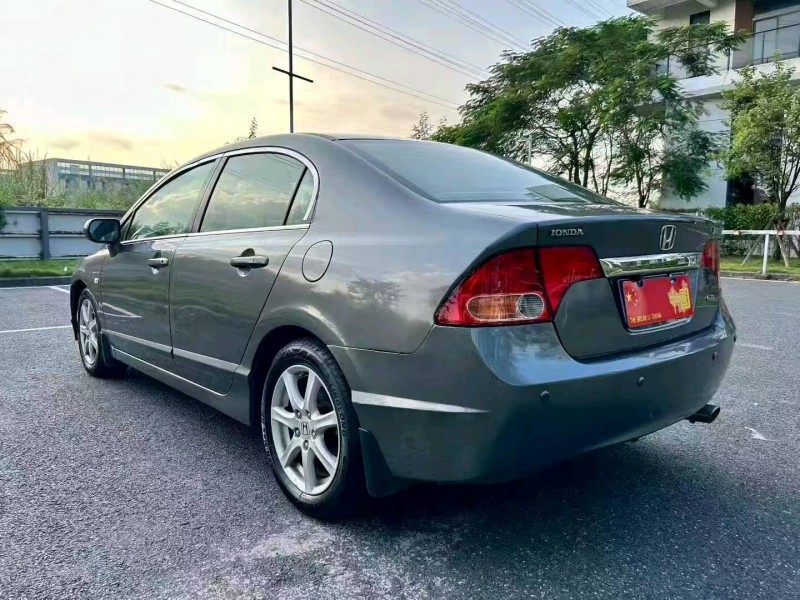 广州10年本田思域8