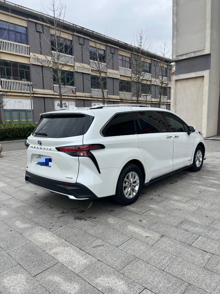 宿州23年丰田格瑞维亚4
