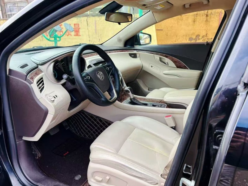 潍坊15年别克君越4