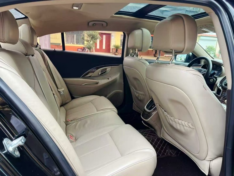 潍坊15年别克君越5